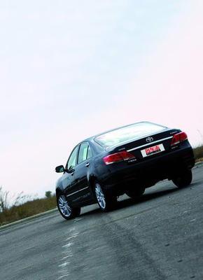 比很好更好——試駕廣州豐田新凱美瑞，體驗廣州汽車租賃便捷出行