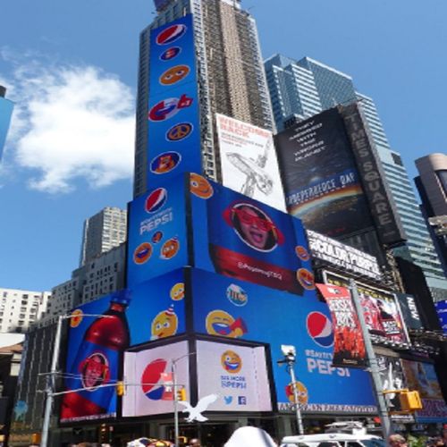 美國2022戶外廣告代理,美國鷹大屏led戶外廣告價格